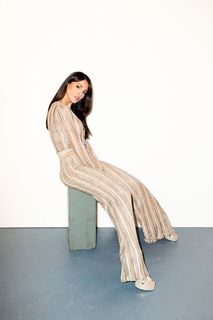 Eiza González feet photo thumbnail