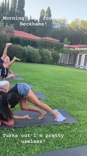 Victoria Beckham feet photo thumbnail