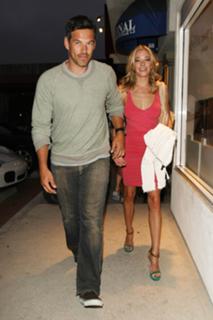 LeAnn Rimes feet photo thumbnail
