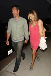 LeAnn Rimes feet photo thumbnail