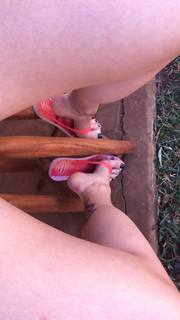 Alaine Crissiê feet photo thumbnail