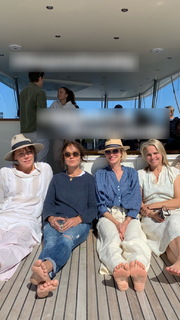 Naomi Watts feet photo thumbnail