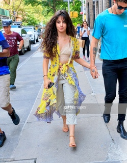Camila Cabello feet photo thumbnail