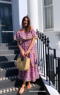 Lisa Snowdon feet photo thumbnail