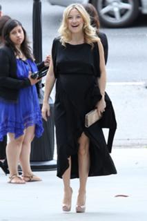 Kate Hudson feet photo thumbnail