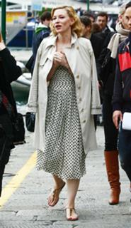 Cate Blanchett feet photo thumbnail