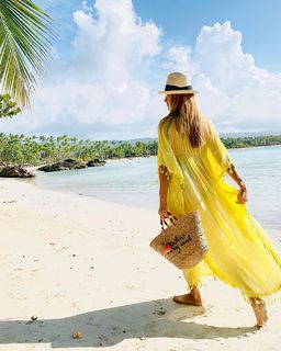 Petra Nemcova feet photo thumbnail