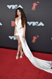 Camila Cabello feet photo thumbnail