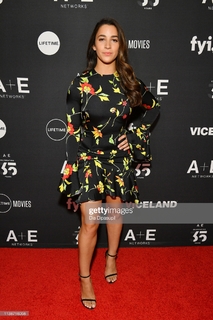 Aly Raisman feet photo thumbnail