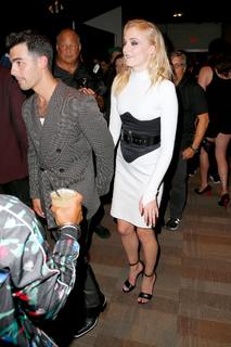 Sophie Turner feet photo thumbnail