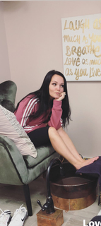 Brittney Smith feet photo thumbnail