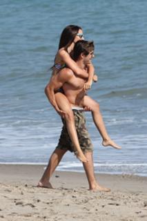 Ashley Tisdale feet photo thumbnail