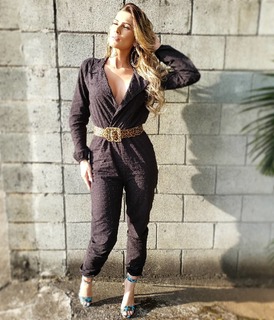 Lívia Andrade feet photo thumbnail