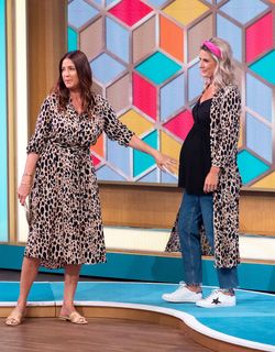 Lisa Snowdon feet photo thumbnail
