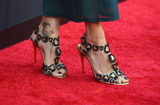 Adriana Lima feet photo thumbnail