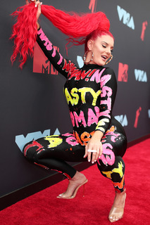 Justina Valentine feet photo thumbnail