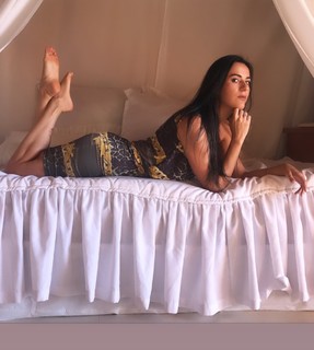 Alaine Crissiê feet photo thumbnail