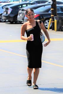 Christina Milian feet photo thumbnail