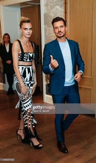 Cara Delevingne feet photo thumbnail