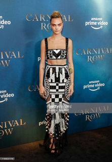 Cara Delevingne feet photo thumbnail