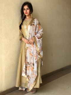 Jannat Zubair Rahmani feet photo 4