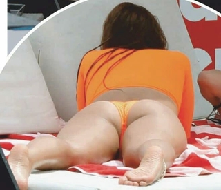 Tania Rincón feet photo thumbnail