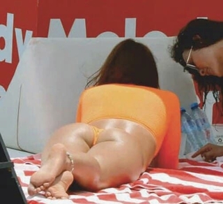 Tania Rincón feet photo thumbnail