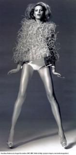 Karolina Kurkova feet photo thumbnail