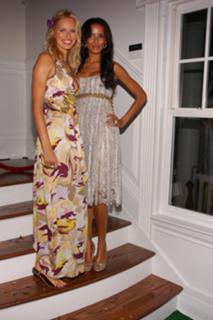 Karolina Kurkova feet photo thumbnail