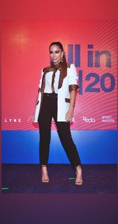 Anitta feet photo thumbnail