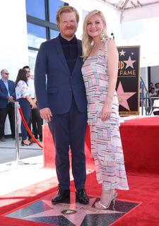 Kirsten Dunst feet photo thumbnail