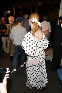 Elle Fanning feet photo thumbnail
