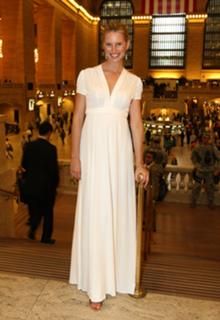 Karolina Kurkova feet photo thumbnail