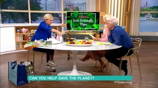Holly Willoughby feet photo thumbnail
