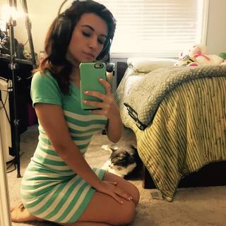 Natalia Mogollon feet photo thumbnail