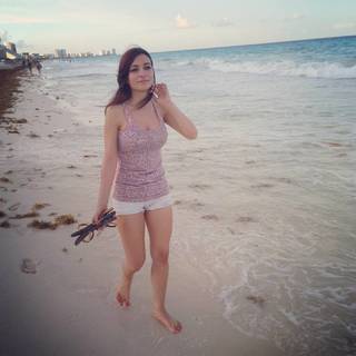 Natalia Mogollon feet photo thumbnail