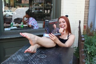 Rebecca Berardi feet photo thumbnail