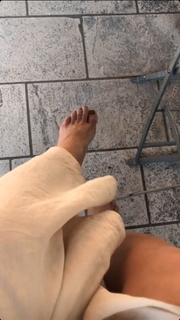 Franciely Freduzeski feet photo thumbnail