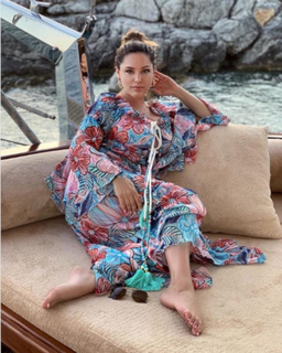 Kelly Brook feet photo thumbnail