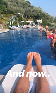 Chiara Ferragni feet photo thumbnail