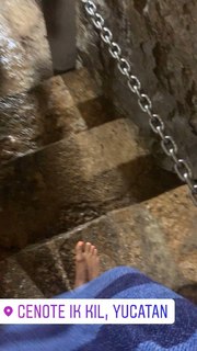 Rocsi Diaz feet photo thumbnail