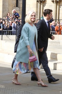 Katy Perry feet photo thumbnail