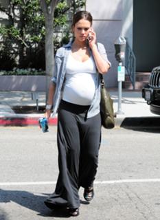 Jessica Alba feet photo thumbnail