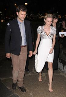 Diane Kruger feet photo thumbnail