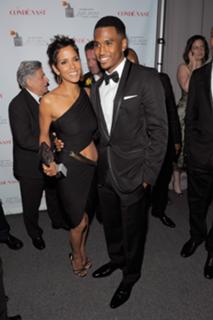Halle Berry feet photo thumbnail