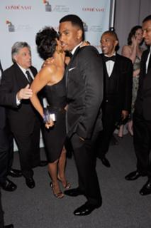 Halle Berry feet photo thumbnail