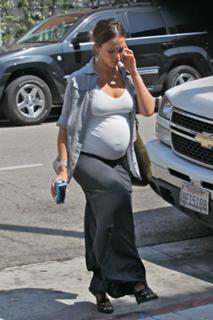 Jessica Alba feet photo thumbnail