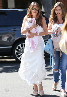 Sofía Vergara feet photo thumbnail