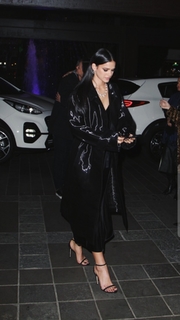 Bruna Marquezine feet photo thumbnail