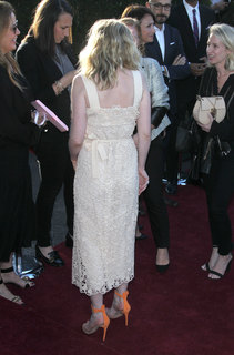 Kirsten Dunst feet photo thumbnail
